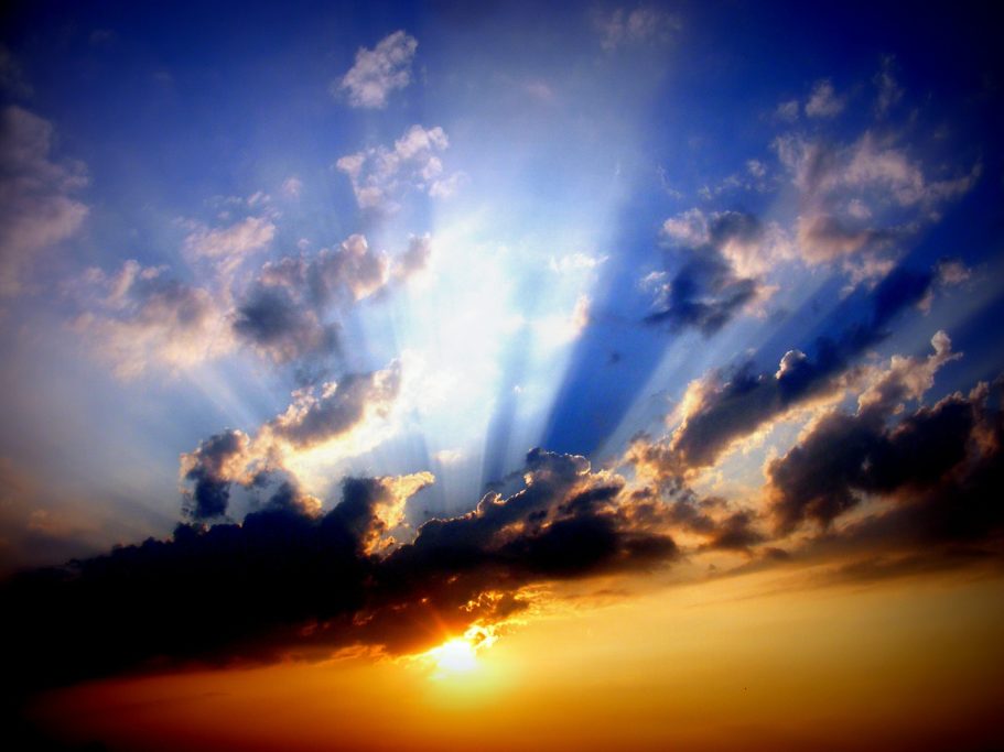her radiance abounds